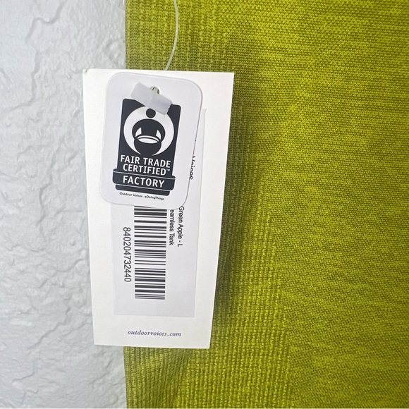 Outdoor Voices Men’s Green Apple Seamless Pique Tank Top Size Large - Picture 8 of 12